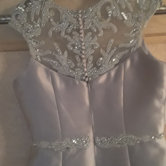 Lasting Moments Gown - Picture 3 of 4